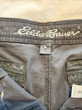 Eddie Bauer Women's Dark Gray Capri cargo pants.